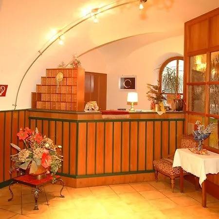 Pontiller 3* اوبيردراوبورغ